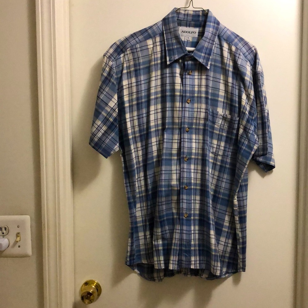 Adolfo Men’s Medium blue plaid button-down short-sleeve collared shirt. Cotton